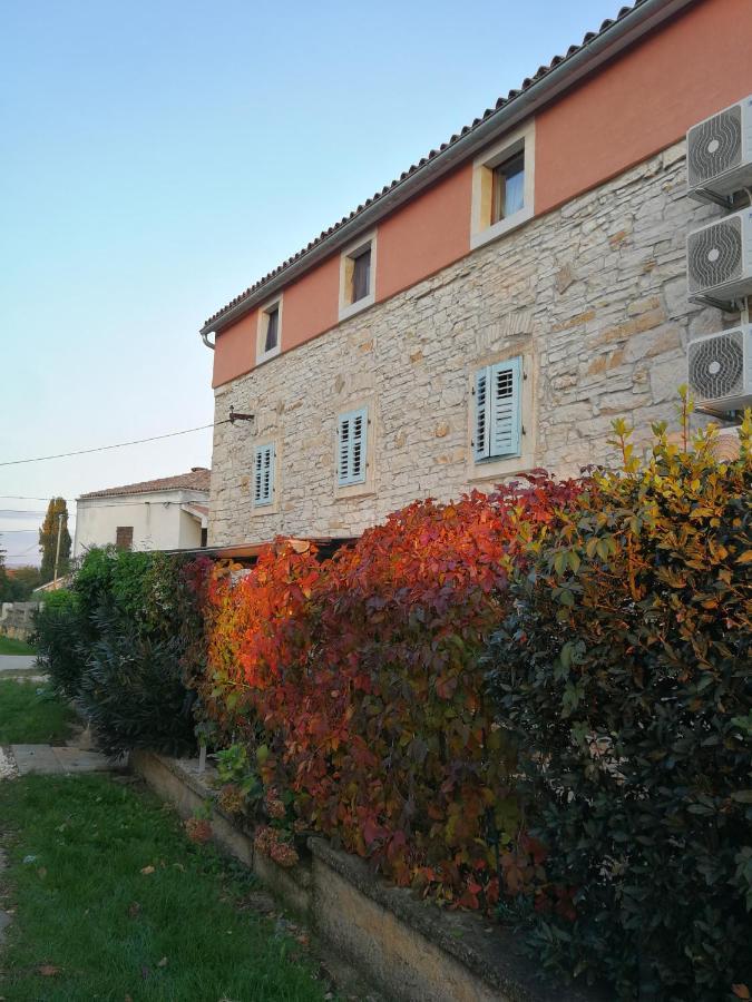 Eti And Mia Holiday Apartments Muntić エクステリア 写真