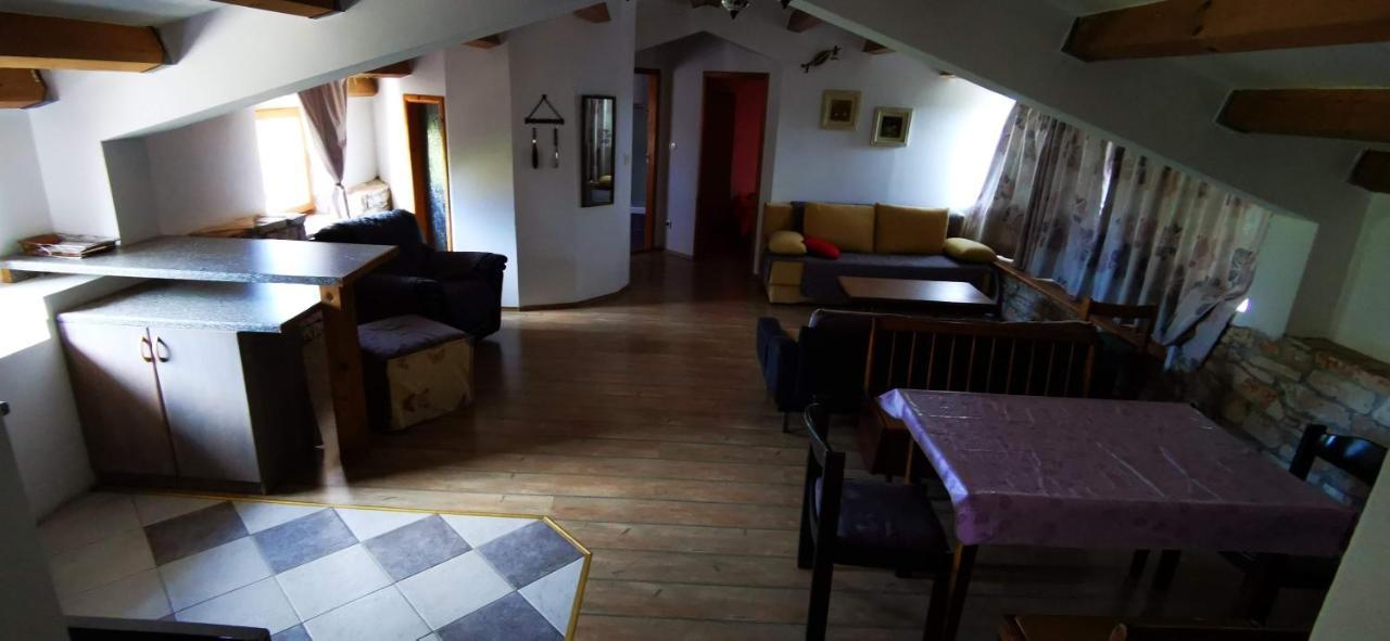 Eti And Mia Holiday Apartments Muntić エクステリア 写真