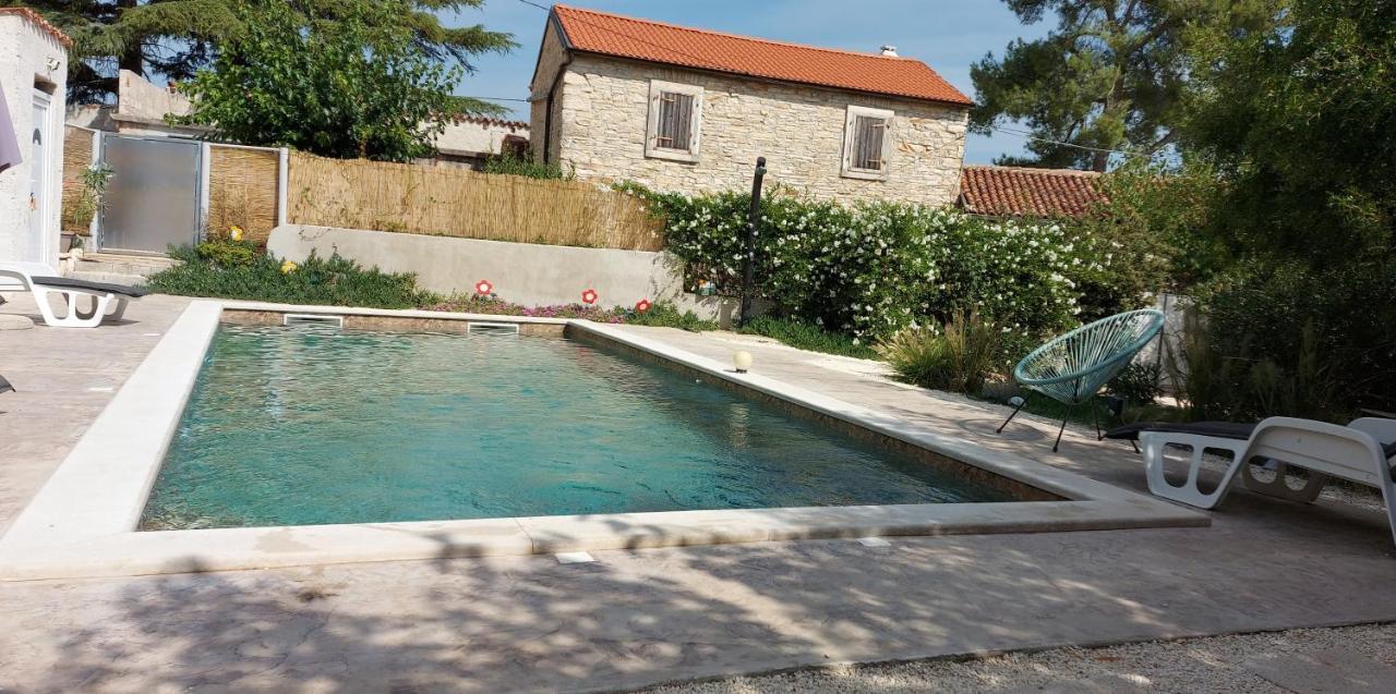 Eti And Mia Holiday Apartments Muntić エクステリア 写真