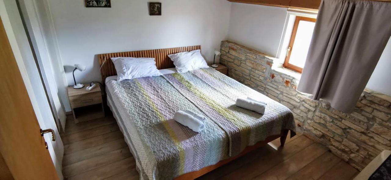 Eti And Mia Holiday Apartments Muntić エクステリア 写真